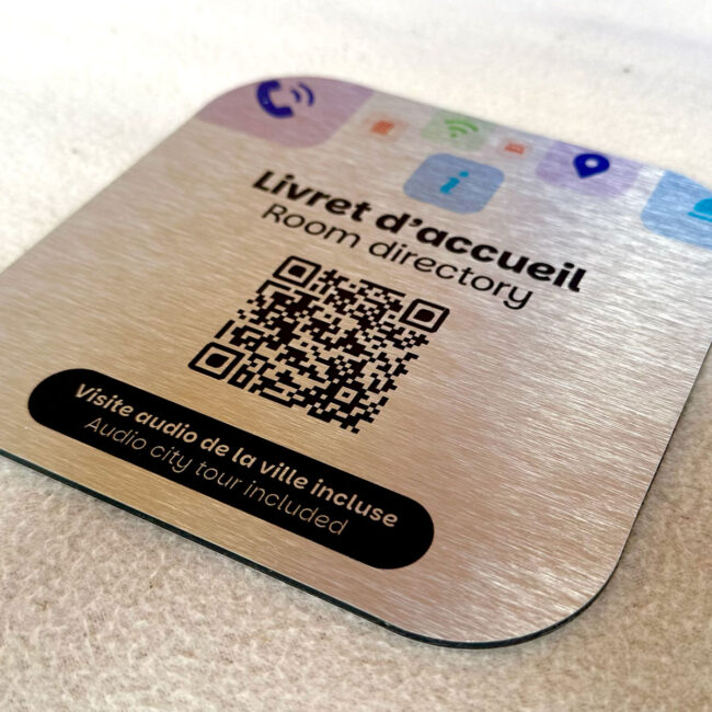 Plaque Aluminium Brossé Premium avec QR Code - Expérience Hôtel & Ville